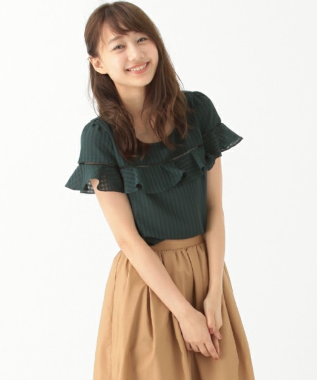 earth music&ecology 胸フリルプルオーバー