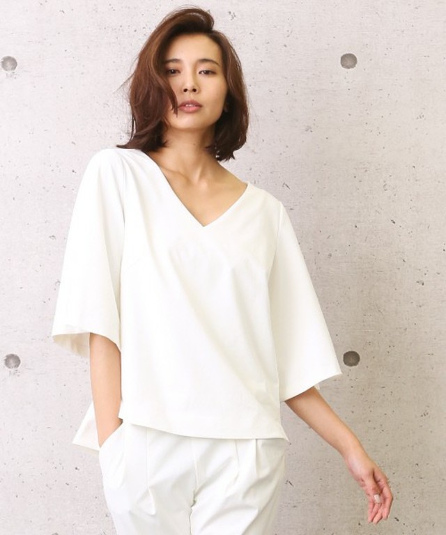 qualite 2WAYストレッチVシャツ