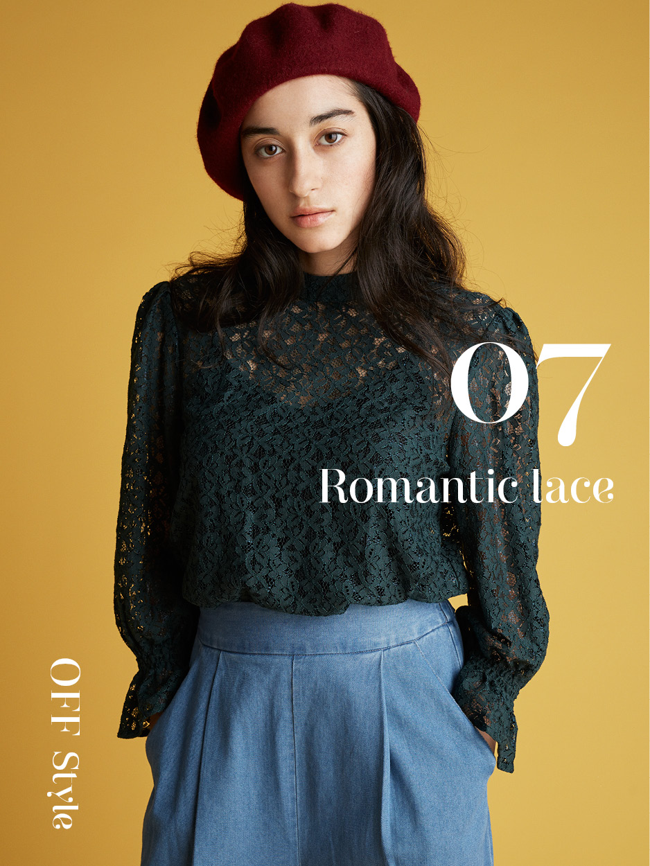 ブラウス¥1,990 パンツ¥1,990 ベレー帽¥1,490