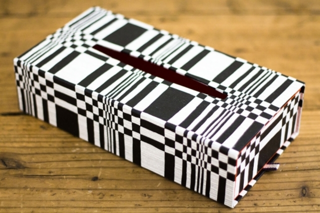 TISSUE BOX -Doris Black-