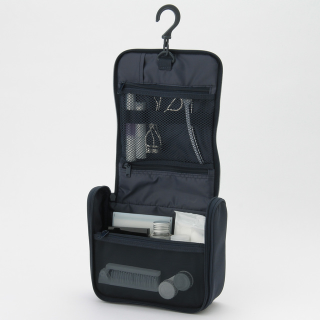 ポリエステル吊して使える洗面用具ケース ネイビー・約16×19×6cm