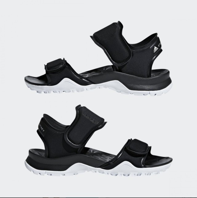 HIKIRA Sandals