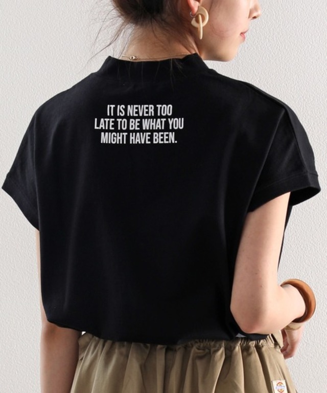 ロゴバックプリント 空紡糸ミドル丈無地モックネックTシャツ(半袖)