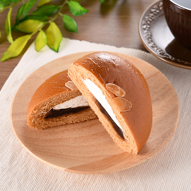 コーヒーあんぱん(ホイップクリーム入り)