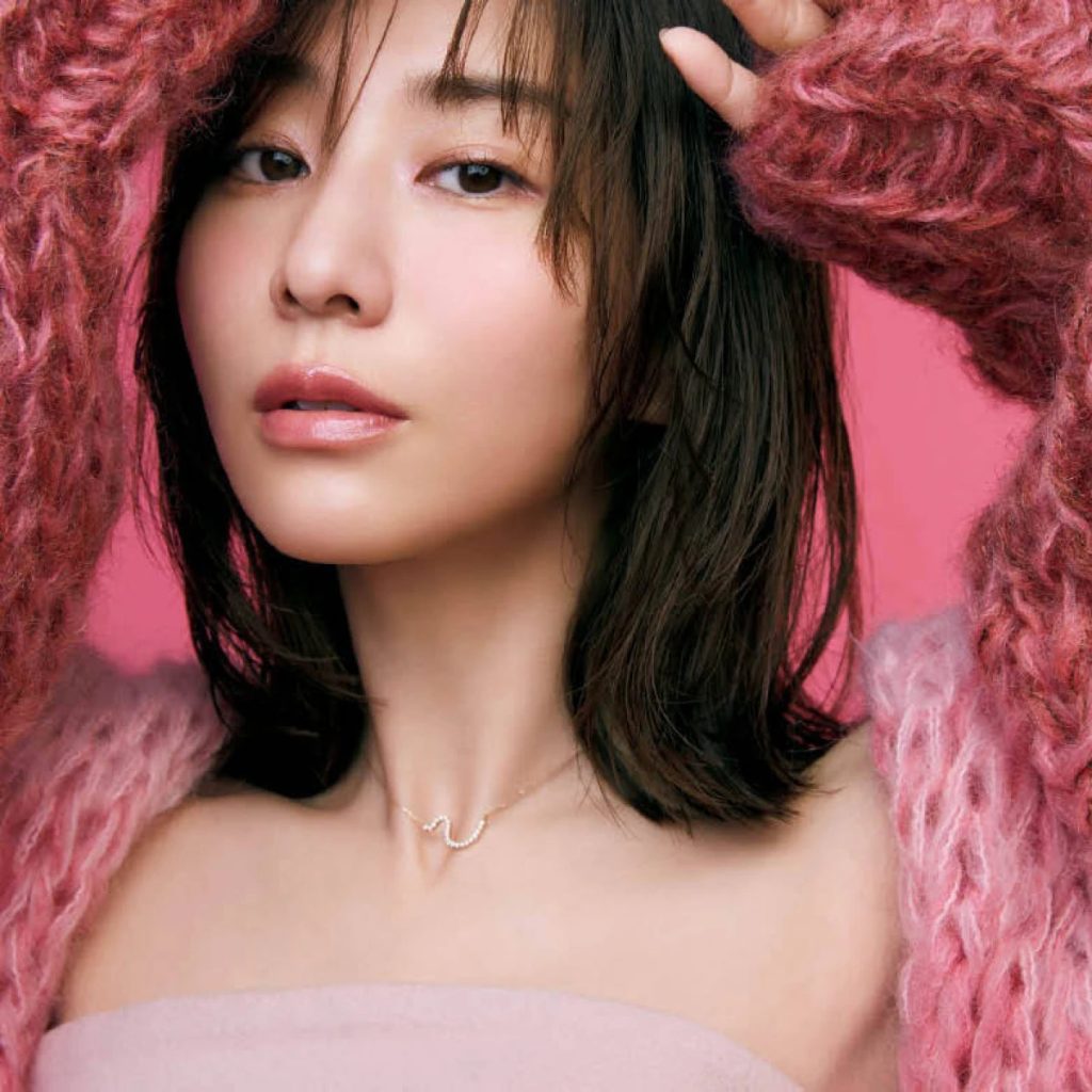 田中みな実さん愛用コスメ＆グッズ16選］通い始めた美容皮膚科、ど