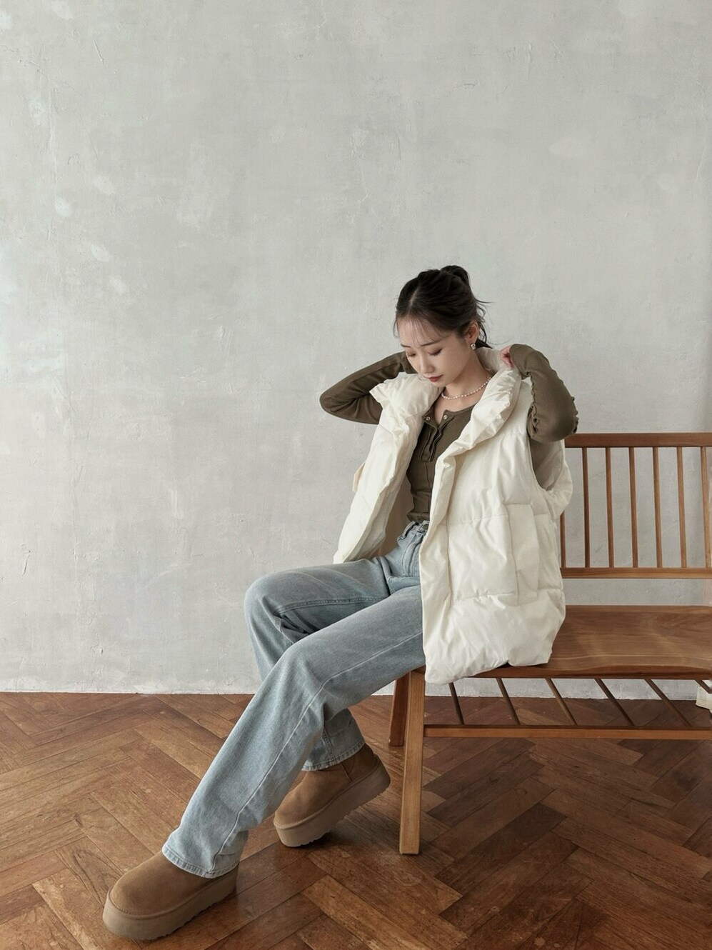 2024年も大流行「UGG®︎（アグ）」厚底ブーツコーデ14選 - LOCARI