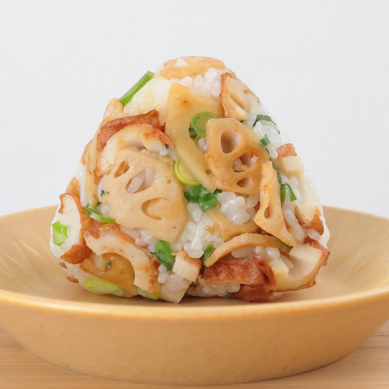 朝「おにぎり」に混ぜると満足感が上がる。“タンパク質や食物繊維が