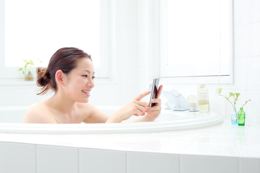 入浴中のスマホ