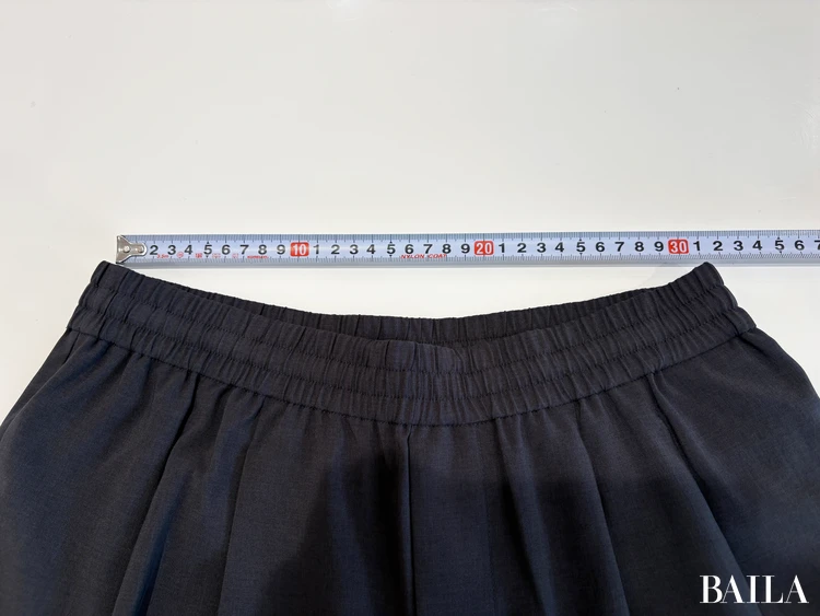ウエスト：約31cm