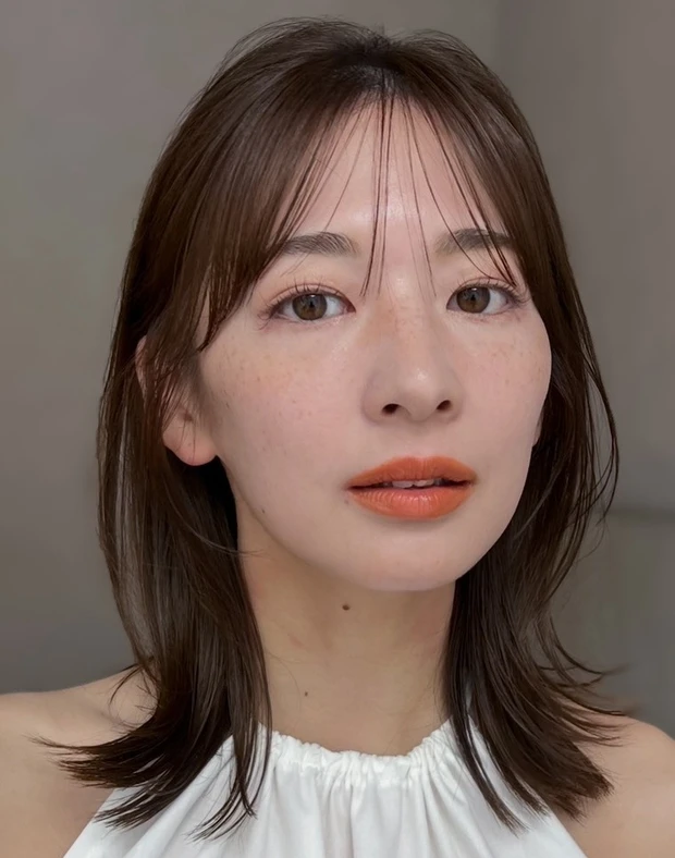 夏におすすめの髪型 ヘアスタイル 大人の抜け感ミディアムレイヤー