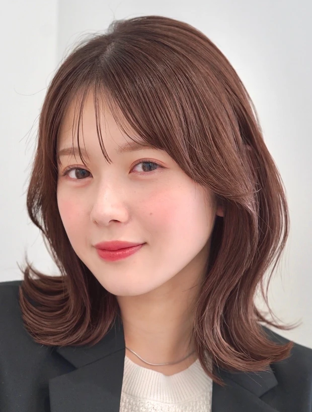 夏におすすめの髪型 ヘアスタイル スタイリング簡単な外ハネミディアム
