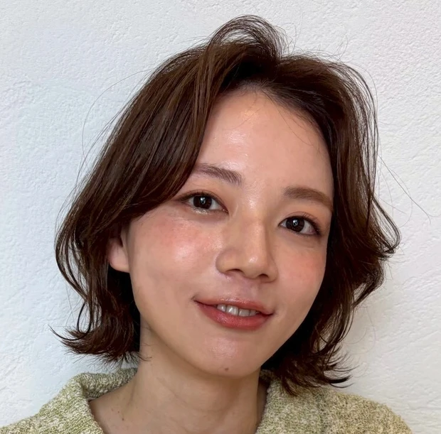 40代 髪型 ボブ 小顔見えボブ くびれボブ 前髪なし 正面