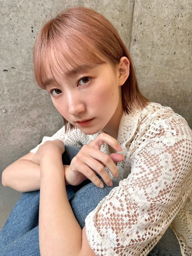ヘアカタログ　ボブ　ボブヘア　前髪あり　スタイリング