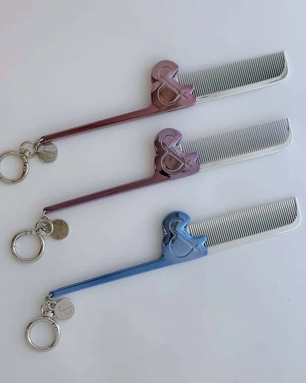 開いた状態のロムアンド フォールディングキーリングコーム PINK PURPLE BLUE