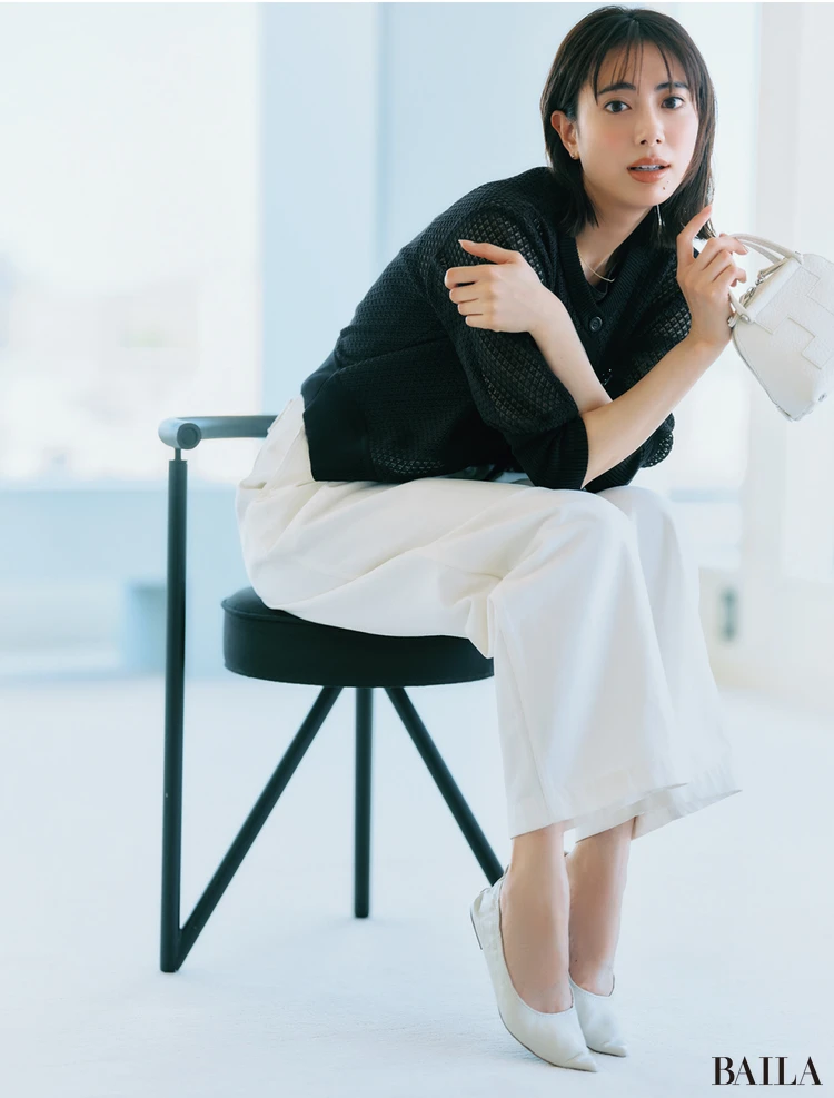 メッシュニットなら黒でも親しみやすい！