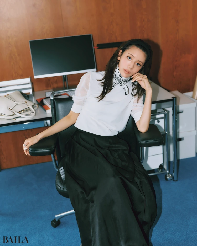 貴島明日香　ニットコーデ