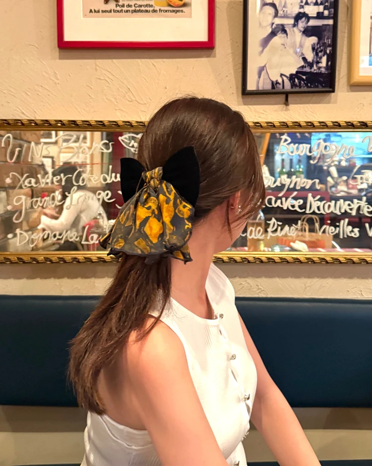 【2026年】おしゃれ読者が愛用するヘアアクセ6選。大人のおしゃれを格上げするおすすめアイテムで、後ろ姿も華やかに_12_2