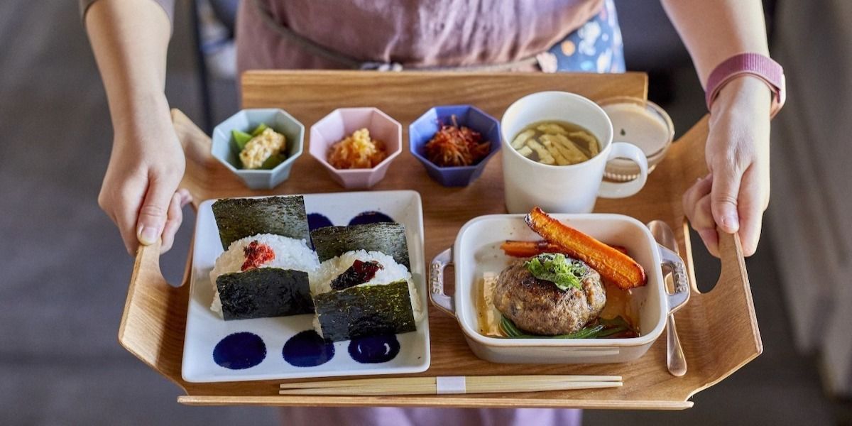 「選べるおむすび&自家製近江牛ハンバーグ」2100円(ランチメニュー)