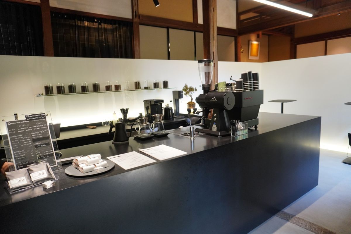 「Coffee Base KANONDO」店内